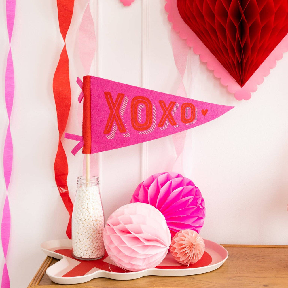 
                      
                        VAL1015 -  XOXO Felt Pennant
                      
                    