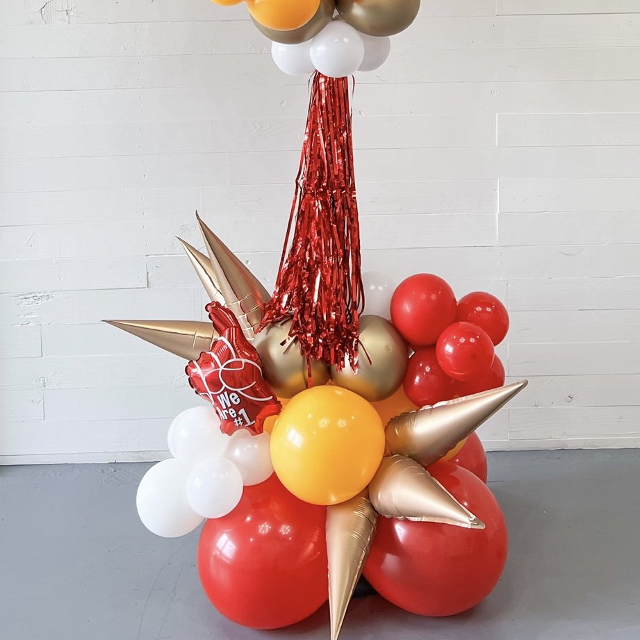 “FIRST & GOAL” BALLOON TOWER – Jubilee Balloon Co.