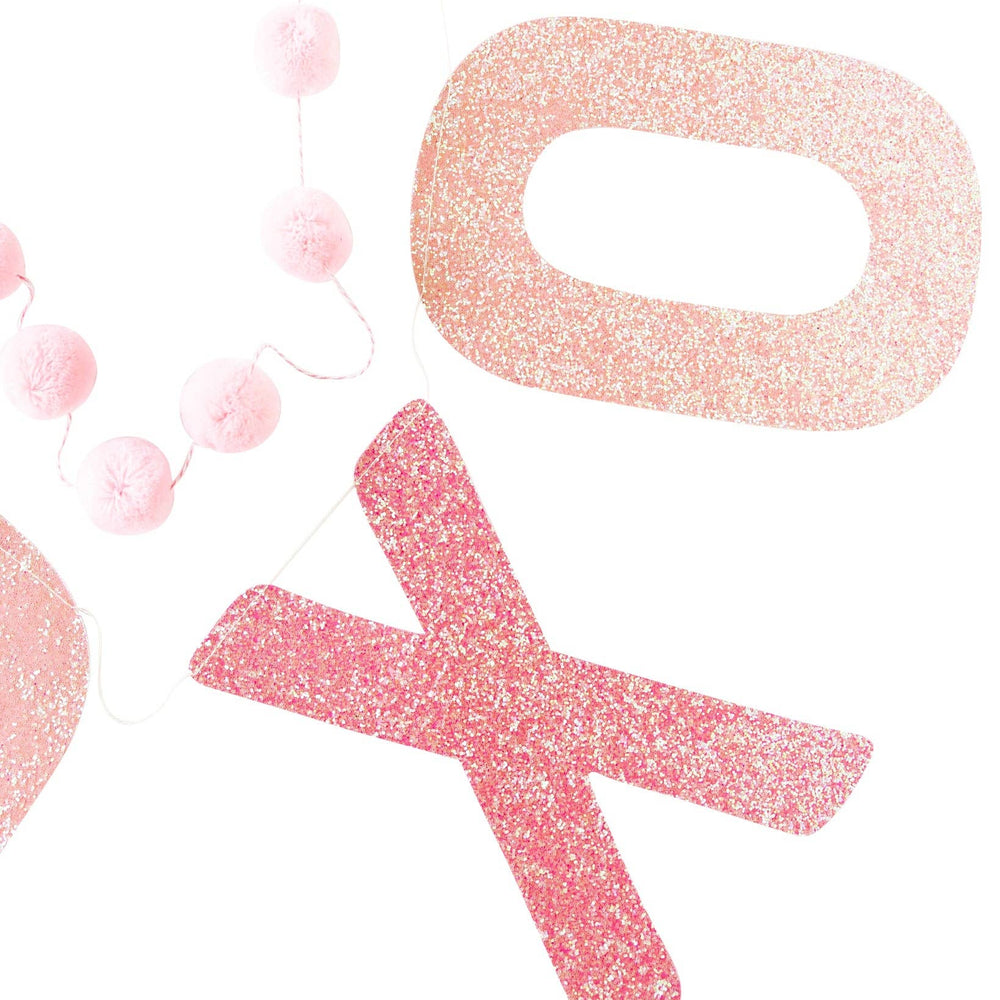 
                      
                        VAL1006 -  XOXO Glitter Banner Set
                      
                    